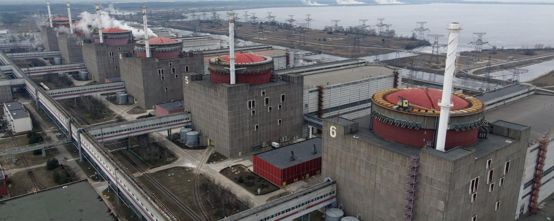 Zaporojskaya AES naxoditsya pod kontrolem rossiyskix voyennix - Sputnik O‘zbekiston, 1920, 21.06.2026