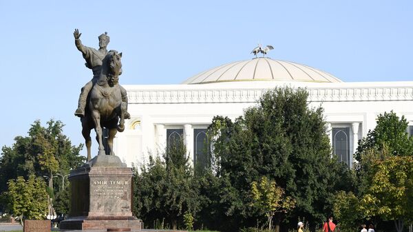 Памятник Амиру Темуру в Ташкенте - Sputnik Ўзбекистон
