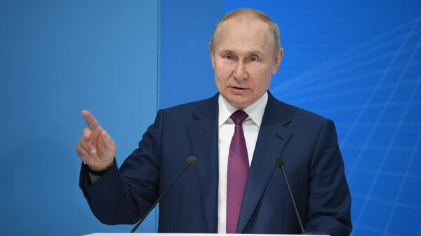 Президент РФ Владимир Путин  - Sputnik Ўзбекистон