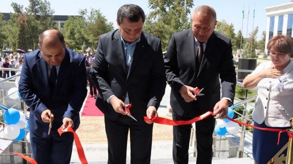 В Джиззаке открыли новый Информационно-библиотечный центр - Sputnik Ўзбекистон