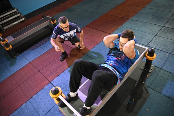 Тренировка в павильоне Министерства спорта РФ на ВЭФ во Владивостоке  - Sputnik Узбекистан
