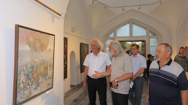 В Самарканде открылась выставка Дух Самарканда глазами художника - Sputnik Узбекистан
