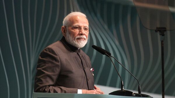 Премьер-министр Индии Нарендра Моди выступает на церемонии закрытия Делового форума стран БРИКС. Архивное фото - Sputnik Ўзбекистон