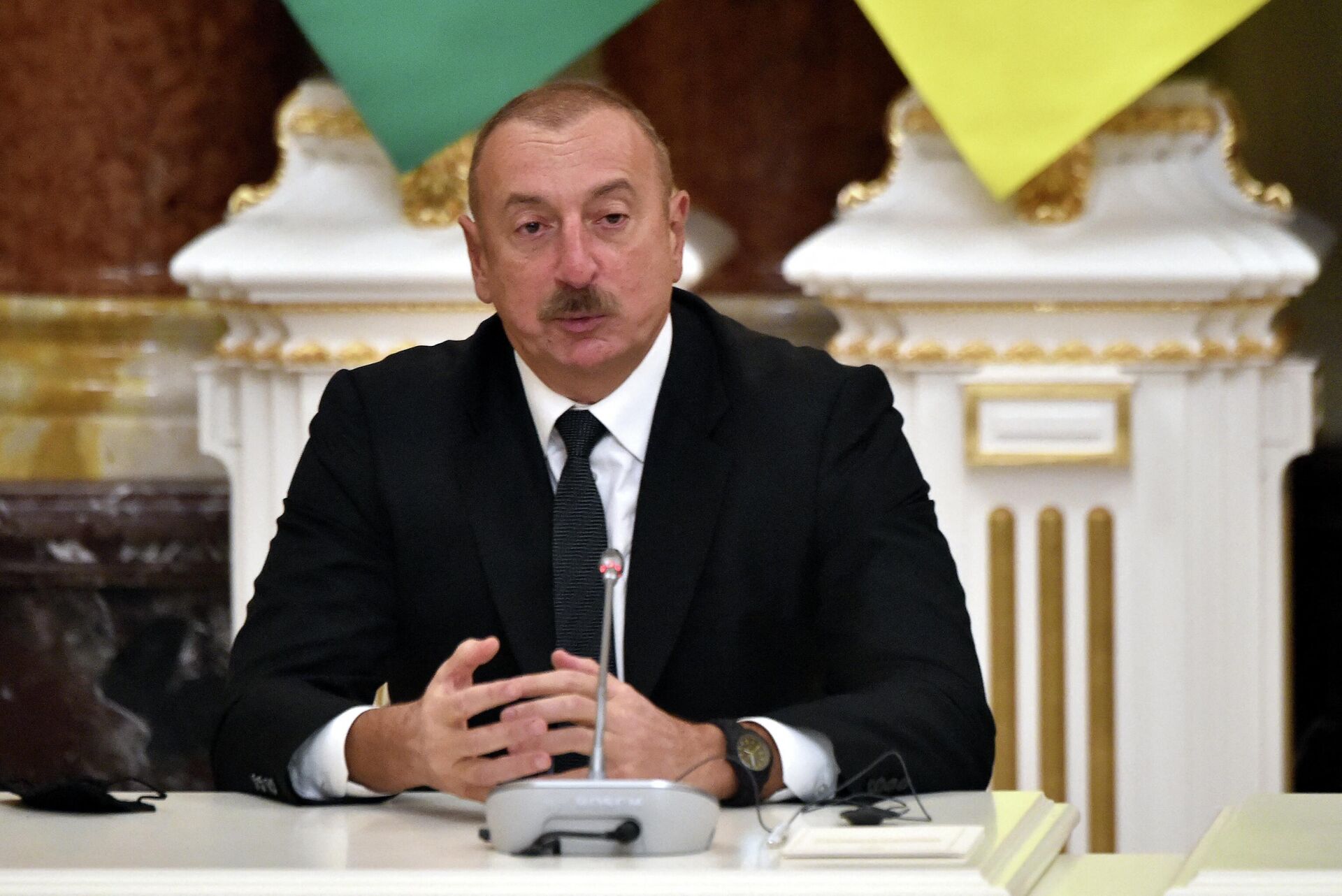 Prezident Azerbaydjana Ilxam Aliyev vistupil s zayavleniyem po itogam peregovorov v Kiyeve 14-yanvarya 2022 goda - Sputnik O‘zbekiston, 1920, 11.07.2023