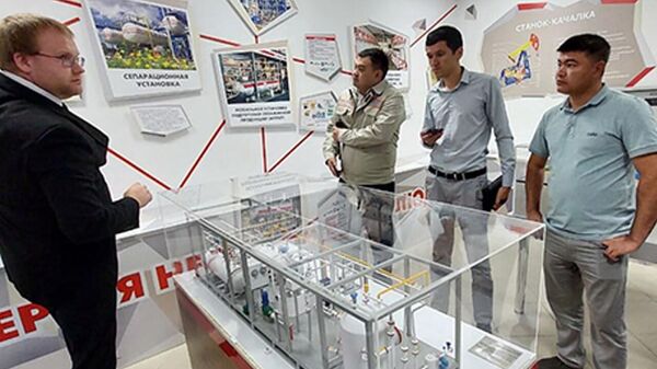 Специалисты Узбекнефтегаза прошли стажировку в Перми - Sputnik Узбекистан