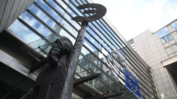 Здание штаб-квартиры Европейского парламента в Брюсселе. Архивное фото - Sputnik Ўзбекистон