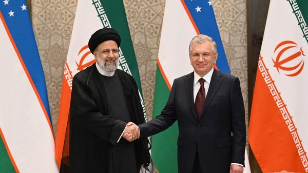 Переговоры президента Узбекистана Шавката Мирзиёева и президента Ирана Ибрахима Раиси - Sputnik Узбекистан