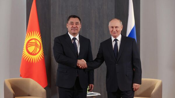 Prezident RF V. Putin provel vstrechi na polyax sammita SHOS - Sputnik Oʻzbekiston