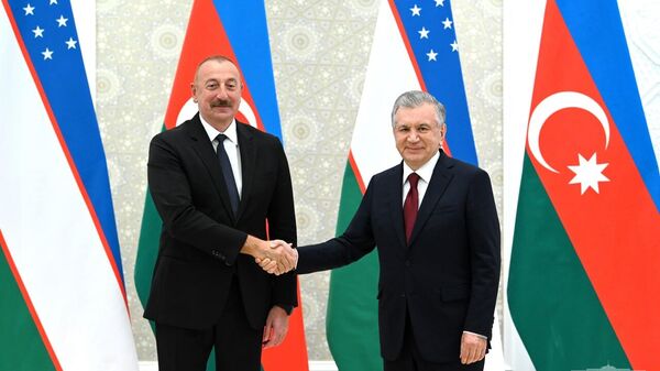 Prezident Respubliki Uzbekistan Shavkat Mirziyoyev provel vstrechu s Prezidentom Azerbaydjanskoy Respubliki Ilxamom Aliyevыm - Sputnik Oʻzbekiston