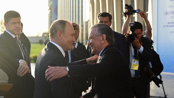 Prezident RF V. Putin provel vstrechi na polyax sammita ShOS - Sputnik O‘zbekiston