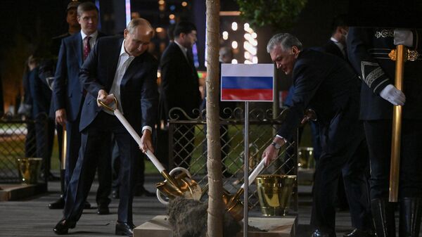 Президент РФ В. Путин провел встречи на полях саммита ШОС - Sputnik Узбекистан
