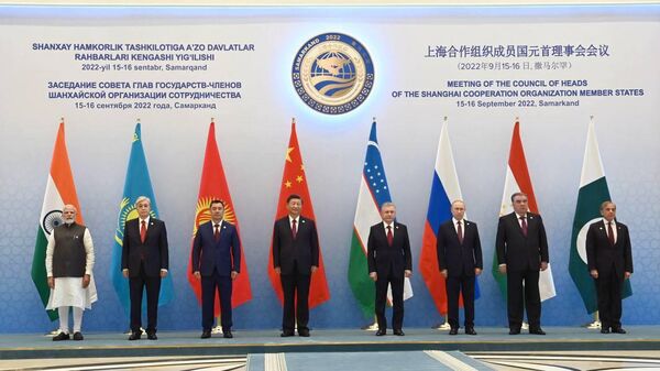 Совместное фотографирование глав государств-членов ШОС - Sputnik Ўзбекистон