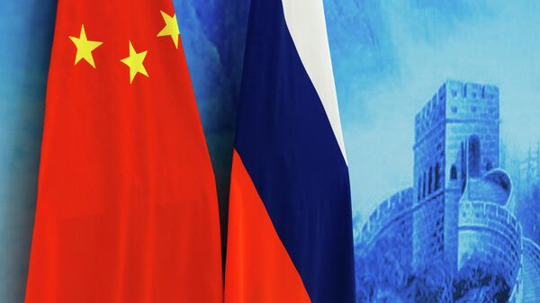 Флаги России и Китая - Sputnik Ўзбекистон