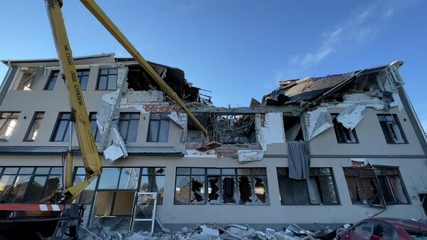 Гостиница в центре Херсона после удара со стороны ВСУ - Sputnik Ўзбекистон