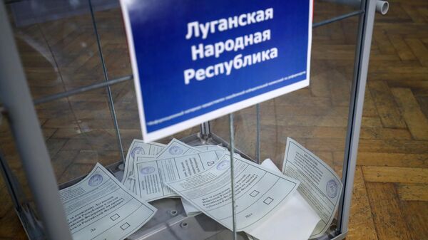 Голосование на референдумах о присоединении новых территорий к РФ в городах России - Sputnik Узбекистан