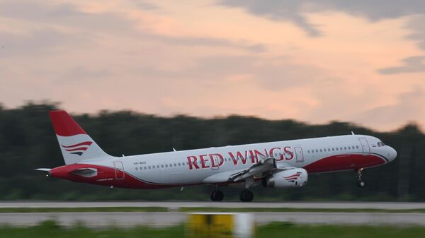 Самолет авиакомпании Red Wings - Sputnik Ўзбекистон