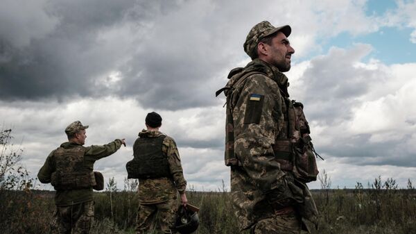 Ukrainskie soldati na pozitsii v Xarkovskoy oblasti - Sputnik O‘zbekiston
