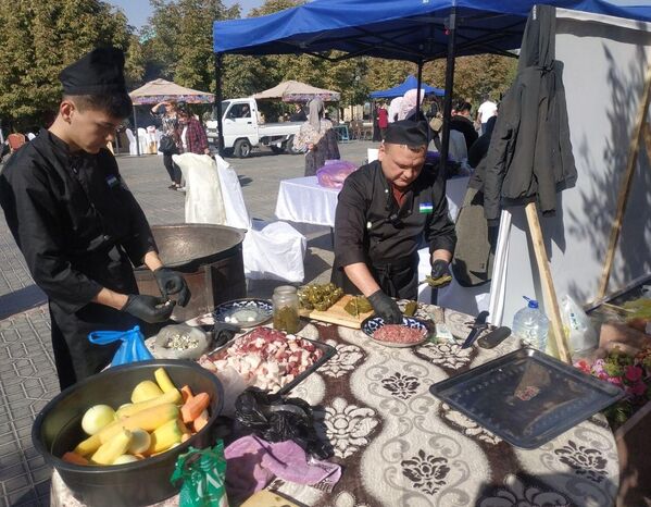 Kak proxodit Mejdunarodniy gastronomicheskiy festival v Samarkande  - Sputnik O‘zbekiston