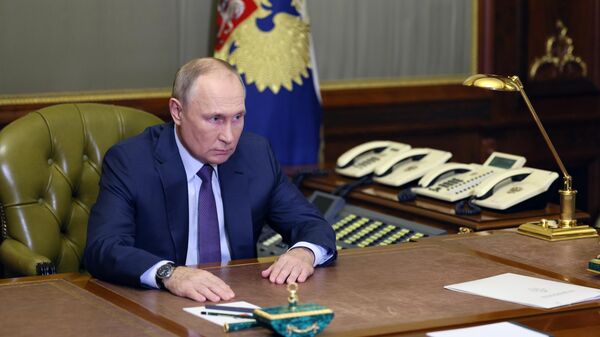 Prezident RF V. Putin vstretilsya s glavoy Sledstvennogo komiteta RF A. Bastrikinim - Sputnik O‘zbekiston