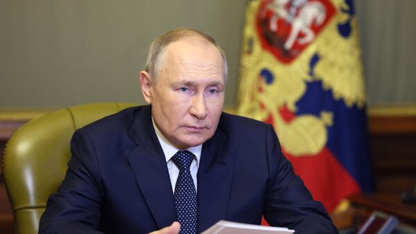 Prezident RF V. Putin provel vstrechu s izbrannimi glavami subyektov RF - Sputnik O‘zbekiston