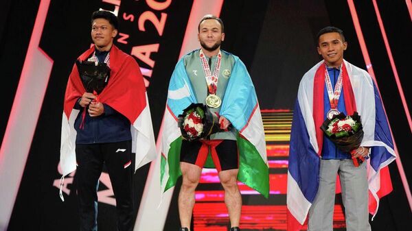 Адхамжон Эргашев стал абсолютным чемпионом по тяжёлой атлетике в Бахрейне - Sputnik Узбекистан
