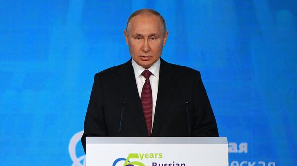 Prezident RF V. Putin prinyal uchastie v mejdunarodnom forume Rossiyskaya energeticheskaya nedelya - Sputnik O‘zbekiston