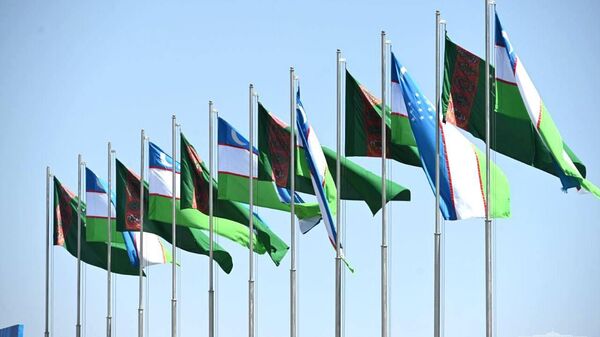 Флаги Узбекистана и Туркменистана - Sputnik Узбекистан