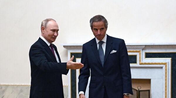 Встреча президента РФ В. Путина с гендиректором МАГАТЭ Р. Гросси - Sputnik Ўзбекистон
