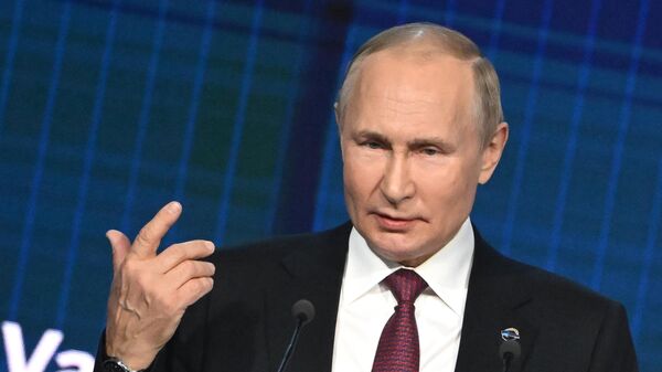 Президент РФ В. Путин принял участие в заседании Международного дискуссионного клуба Валдай - Sputnik Узбекистан