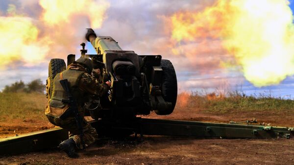 Работа артиллерийского расчета ЧВК Вагнер под Бахмутом в ДНР - Sputnik Узбекистан