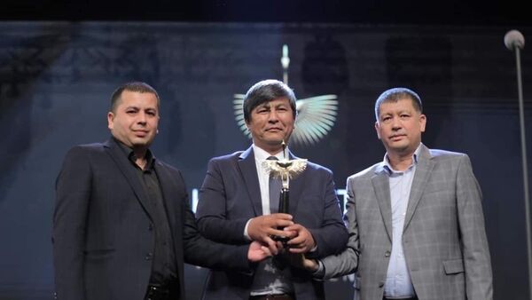 Фильм Судьба женщины (Аёл кисмати)  получил Гран-при в номинации Лучший фильм года на кинофестивале тюркских народов Коркут ата  - Sputnik Узбекистан