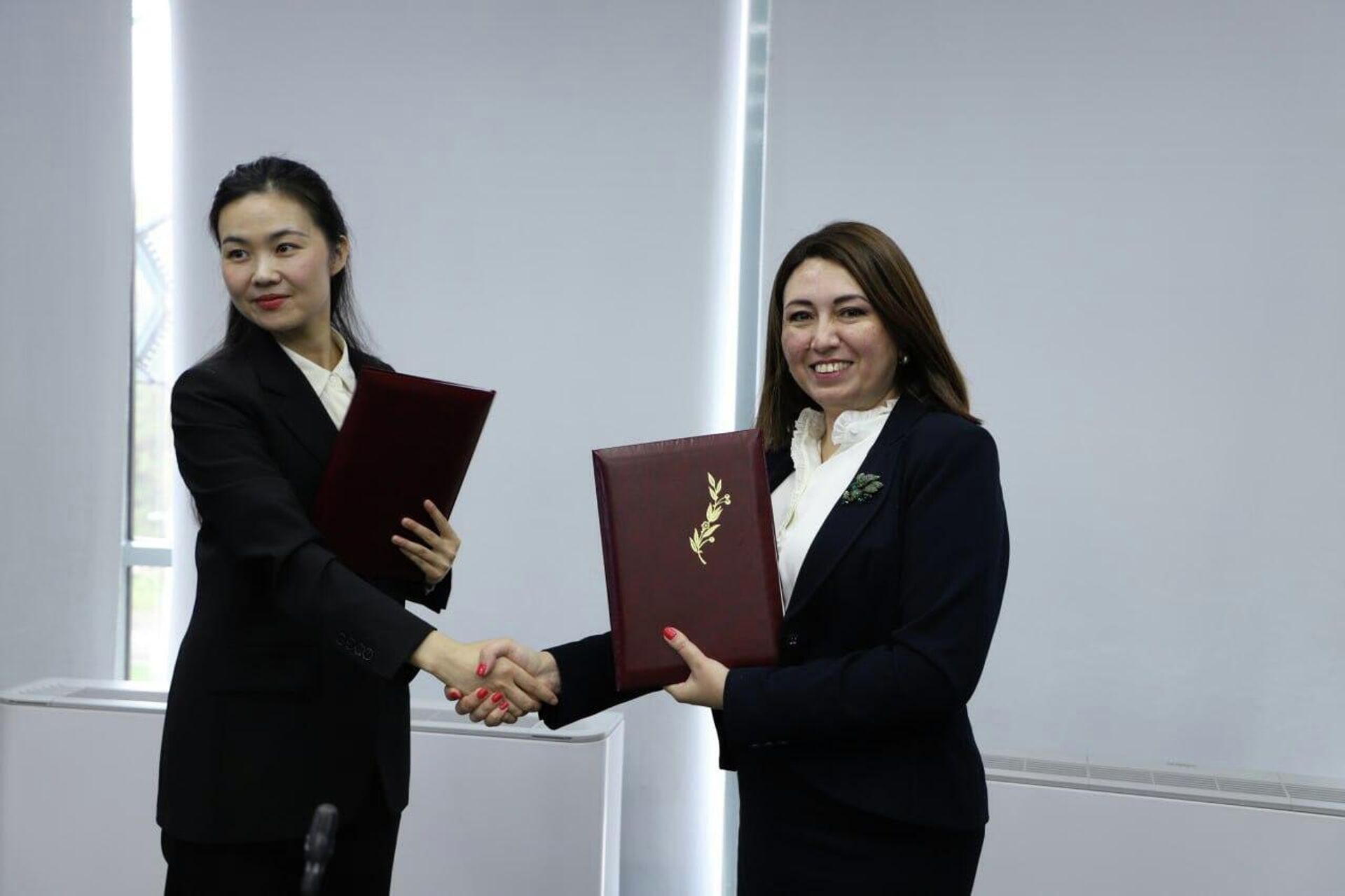 Uzbekistan i Kitay podpisali memorandum o sotrudnichestve v oblasti gennogo skrininga - Sputnik O‘zbekiston, 1920, 08.11.2022