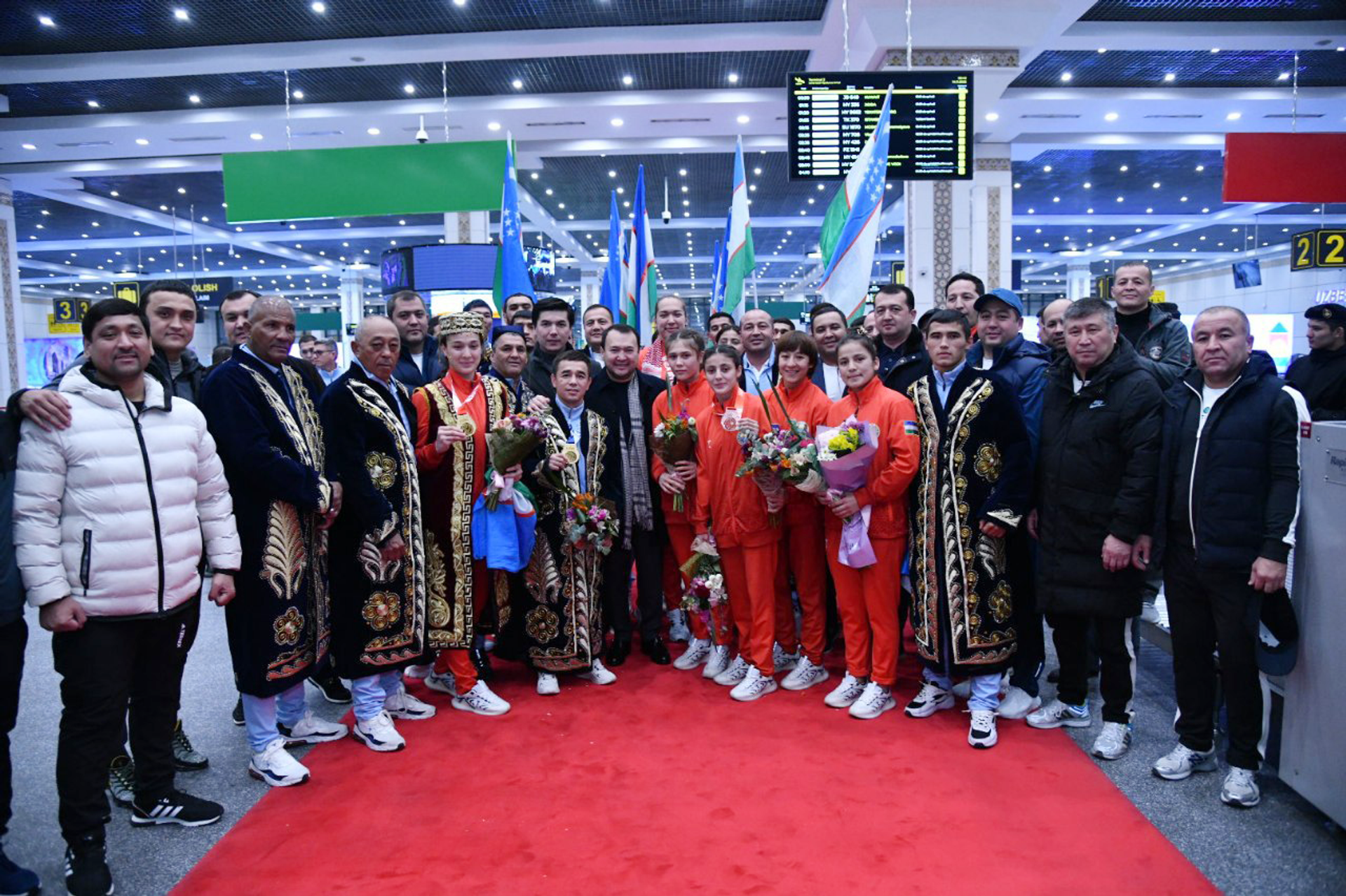  Мужская сборная Узбекистана заняла первое место в общекомандном зачёте на чемпионате Азии по боксу среди взрослых. - Sputnik Узбекистан, 1920, 14.11.2022