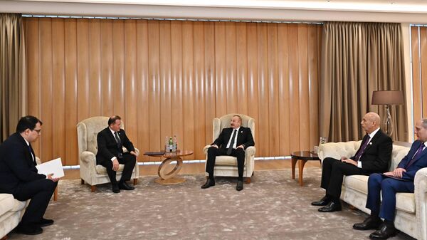 Ilxam Aliyev prinyal predsedatelya Ispolnitelnogo komiteta Liberalno-demokraticheskoy partii Uzbekistana - Sputnik Oʻzbekiston