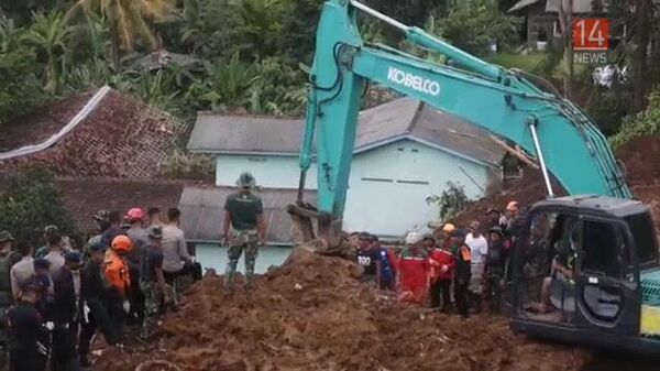 Число жертв землетрясения в Индонезии превысило 250 человек - Sputnik Ўзбекистон