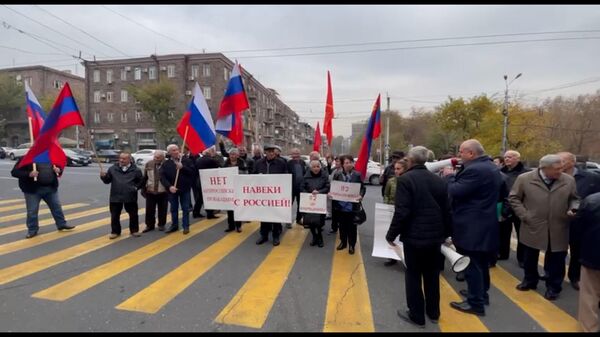 В Ереване прошла акция в поддержку России - Sputnik Ўзбекистон