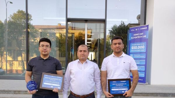 Разработчики проекта Smart chatbot - Sputnik Узбекистан