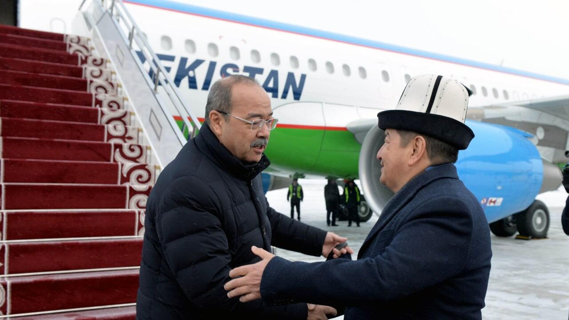 В Кыргызстан прибыл премьер Узбекистана Абдулла Арипов  - Sputnik Узбекистан, 1920, 09.12.2022