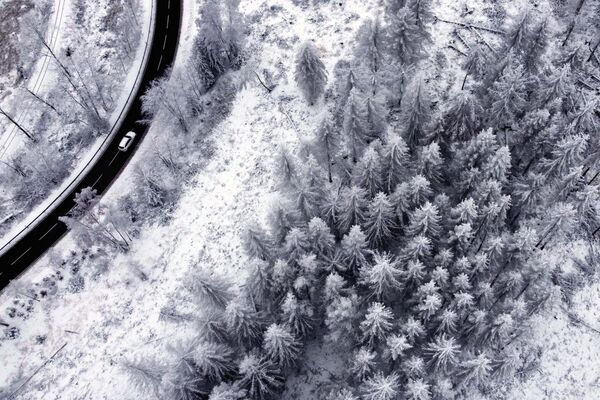 Зимний пейзаж недалеко от Ширке, Германия. - Sputnik Узбекистан