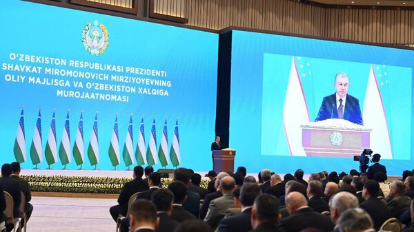 Обращение Президента Шавката Мирзиёева к Олий Мажлису и народу Узбекистана - Sputnik Узбекистан