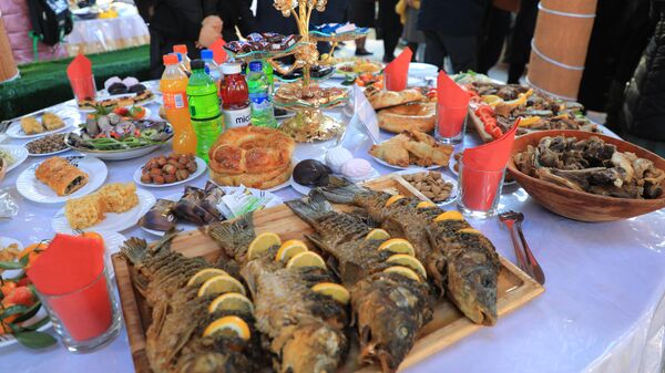 В Сурхандарье прошел гастрономический фестиваль и ярмарка национальной кухни - Sputnik Узбекистан