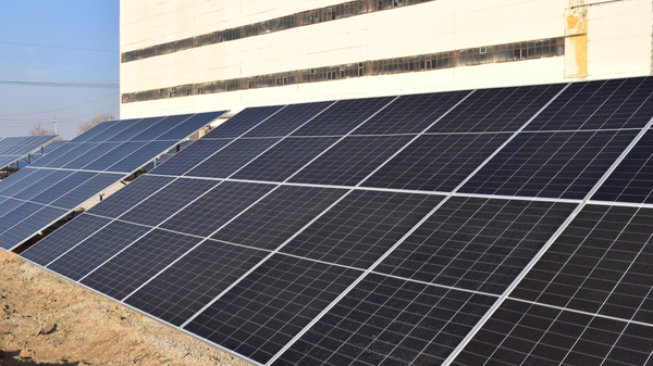 На Туракурганской ТЭС строится солнечная фотоэлектрическая электростанция мощностью 1 МВт - Sputnik Ўзбекистон