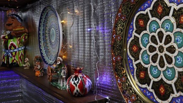 Павильон Узбекистана на рождественской ярмарке в Минске - Sputnik Узбекистан