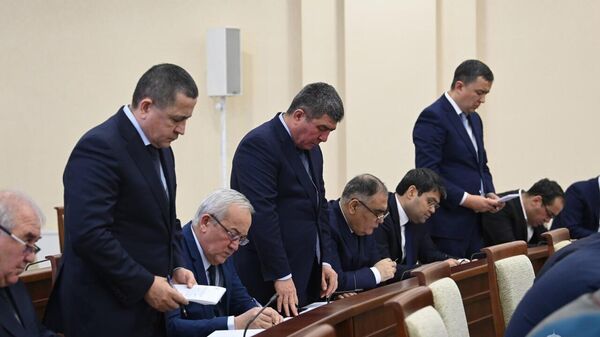 Шавкат Мирзиёев проводит совещание  - Sputnik Узбекистан