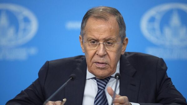 Ministr inostrannix del Rossii Sergey Lavrov na yejegodnoy press-konferensii v Moskve 18-yanvarya 2023 goda. - Sputnik O‘zbekiston