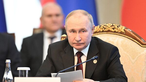 Prezident RF Vladimir Putin  - Sputnik Oʻzbekiston