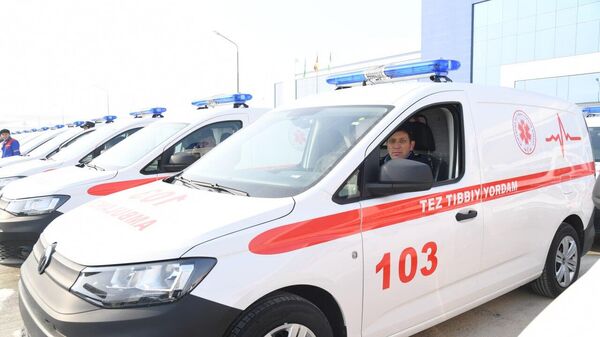 Службы скорой помощи в регионах получили 110 Volkswagen Caddy - Sputnik Ўзбекистон
