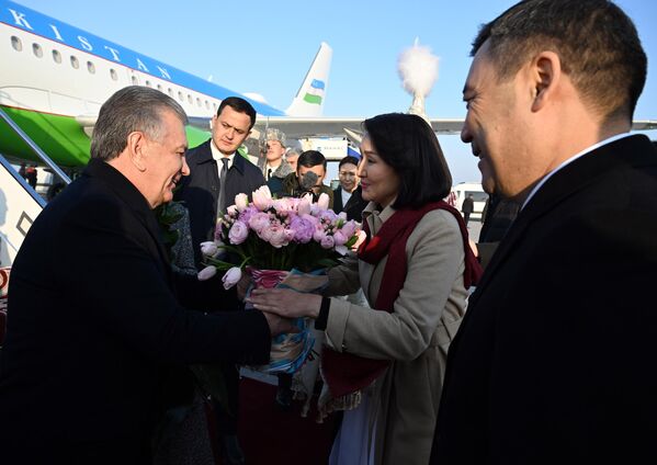 26 января 2023 года Президент Шавкат Мирзиёев прибыл государственным визитом в Бишкек. - Sputnik Узбекистан