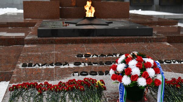 Мемориальные мероприятия ко дню освобождения Ленинграда от блокады в регионах России - Sputnik Узбекистан