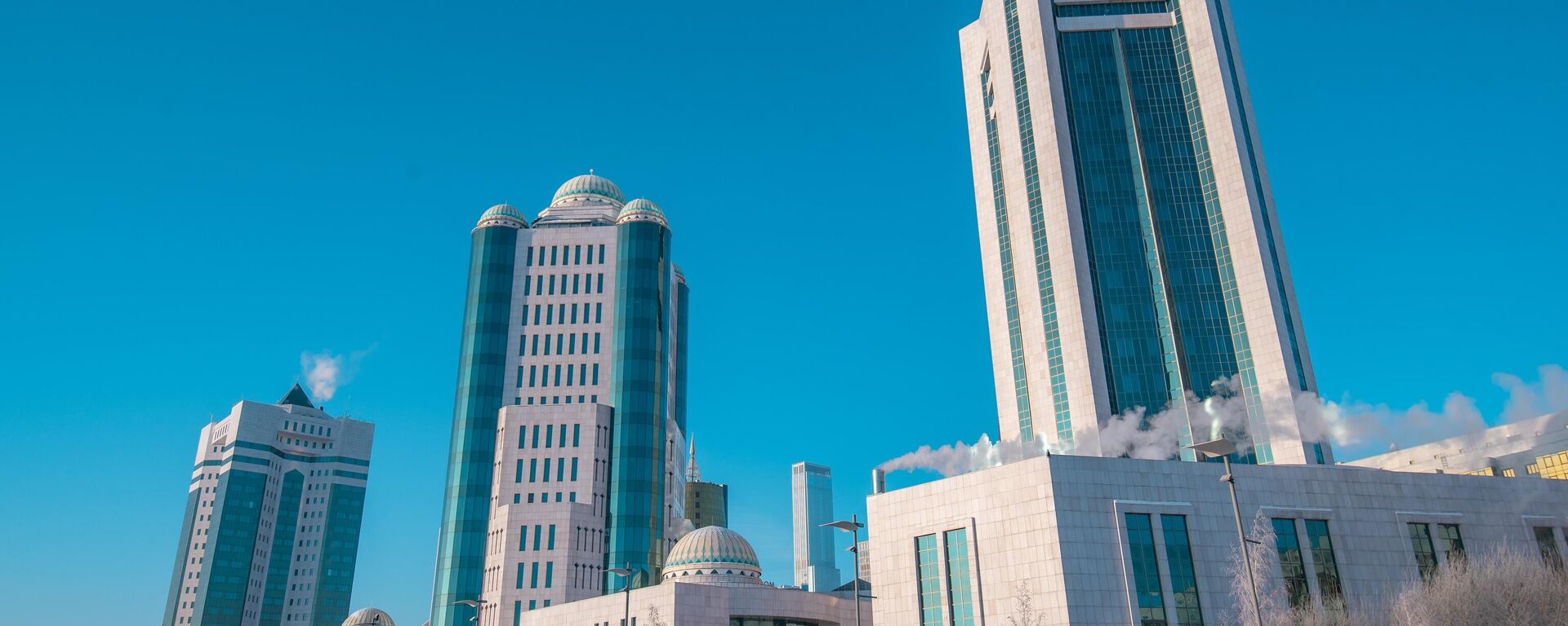 Zdaniya parlamenta Kazaxstana v Astane - Sputnik O‘zbekiston, 1920, 12.02.2026